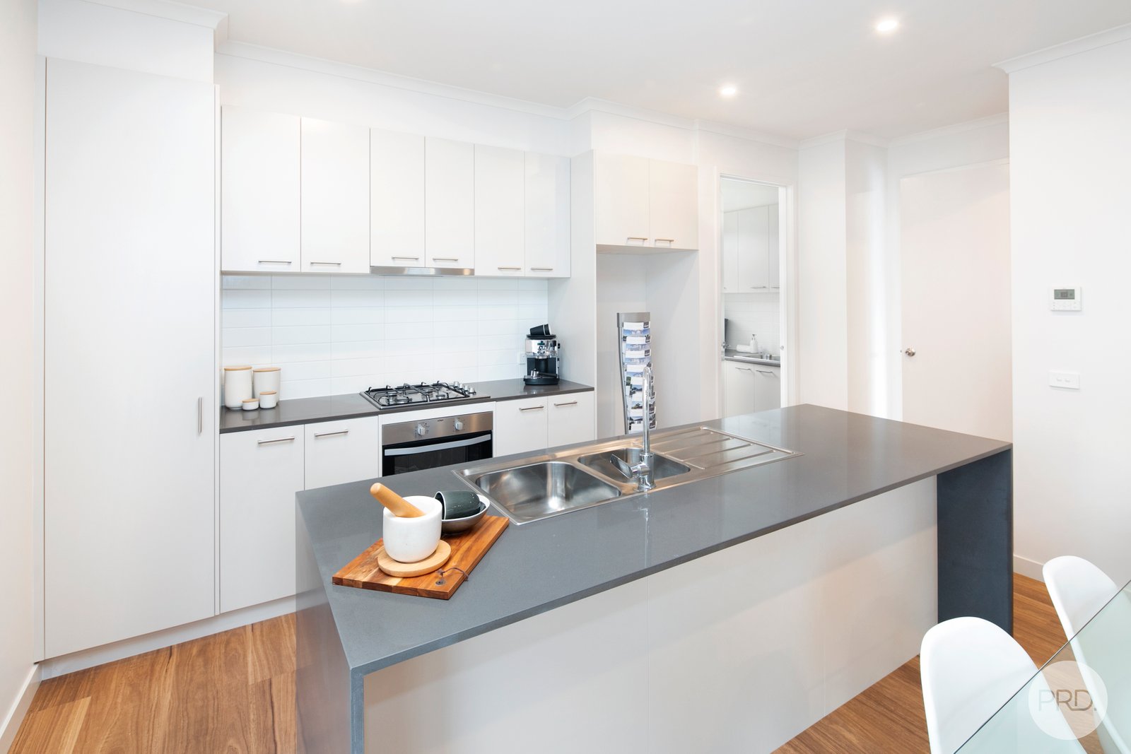 2/105 Forest Street LAKE WENDOUREE 6