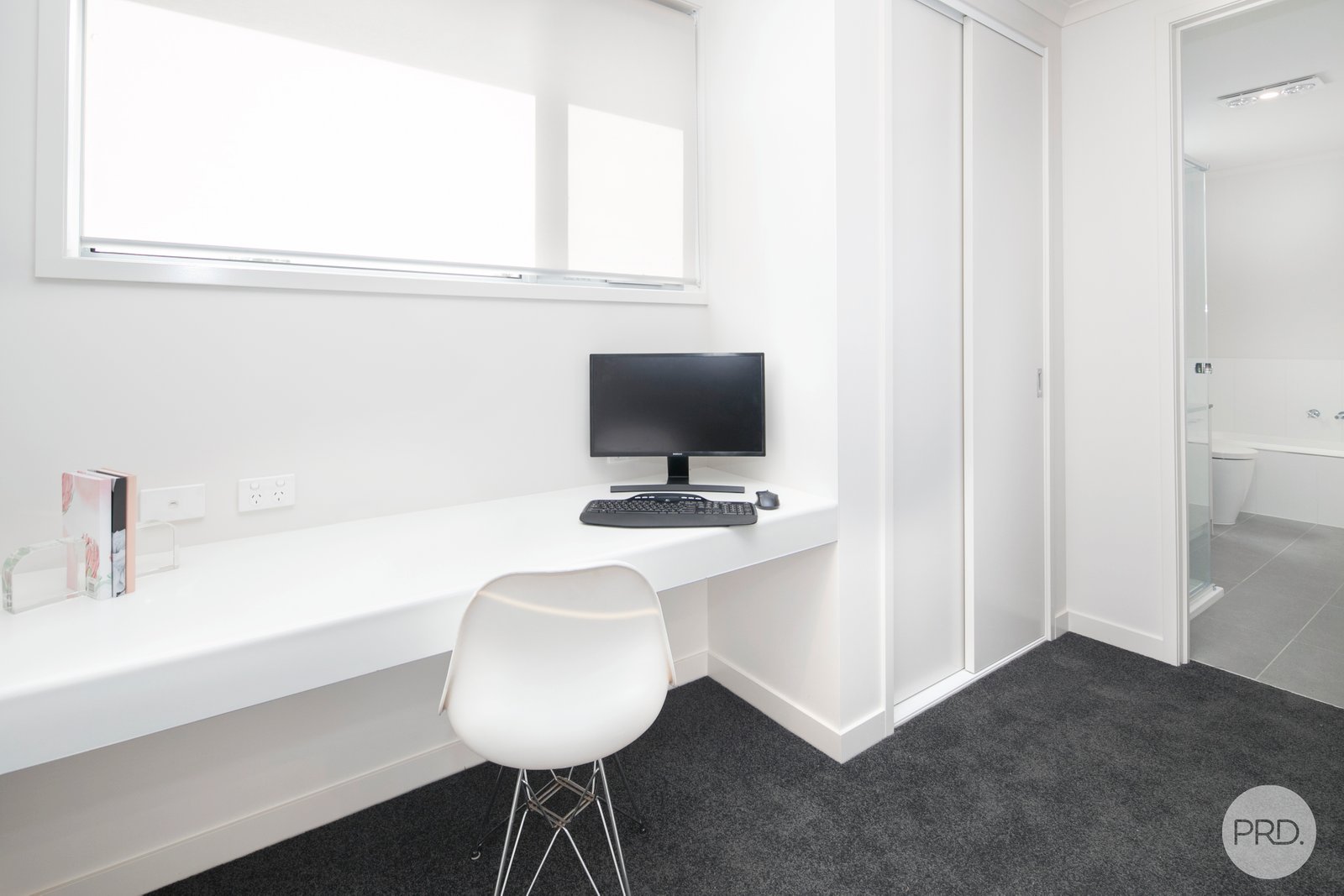 2/105 Forest Street LAKE WENDOUREE 8