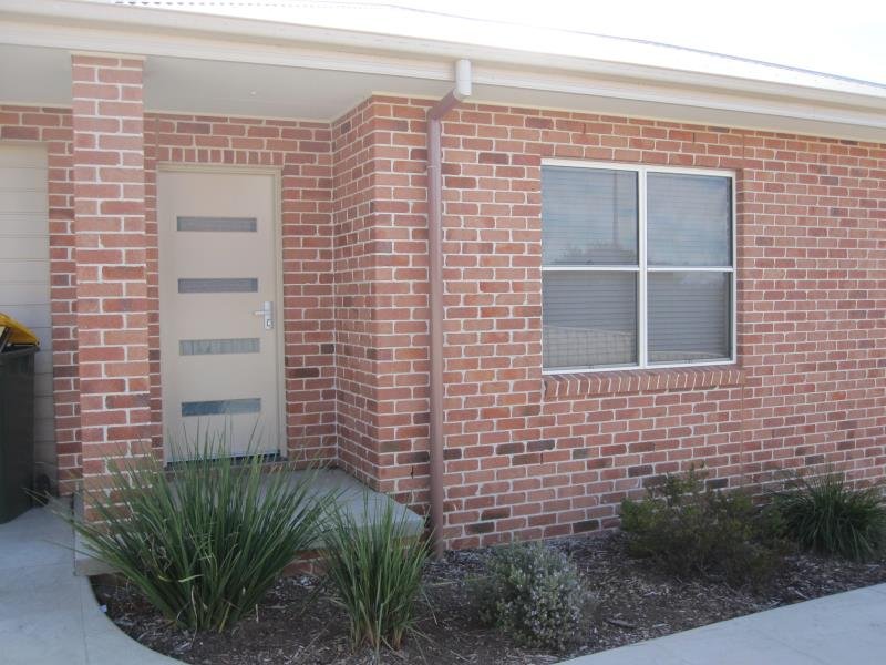 2/105 Goonoo Goonoo Road TAMWORTH 5