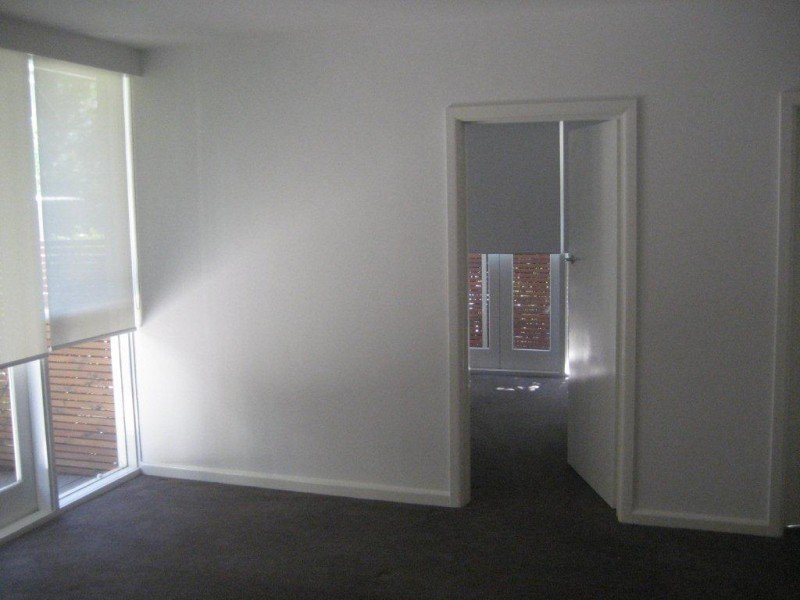 Gallery: 2/105 Park Street