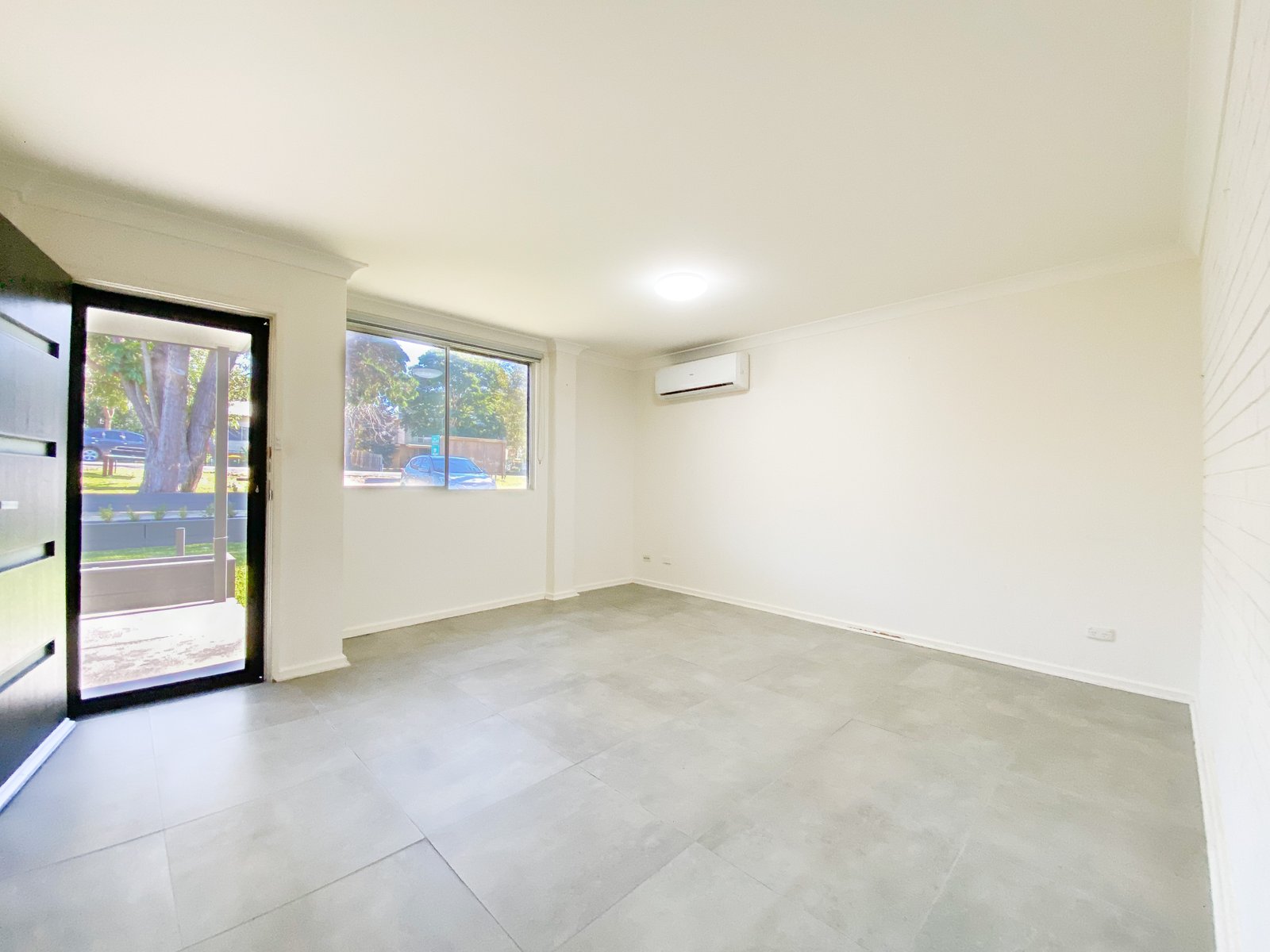 2/105 Stockton Street NELSON BAY 1
