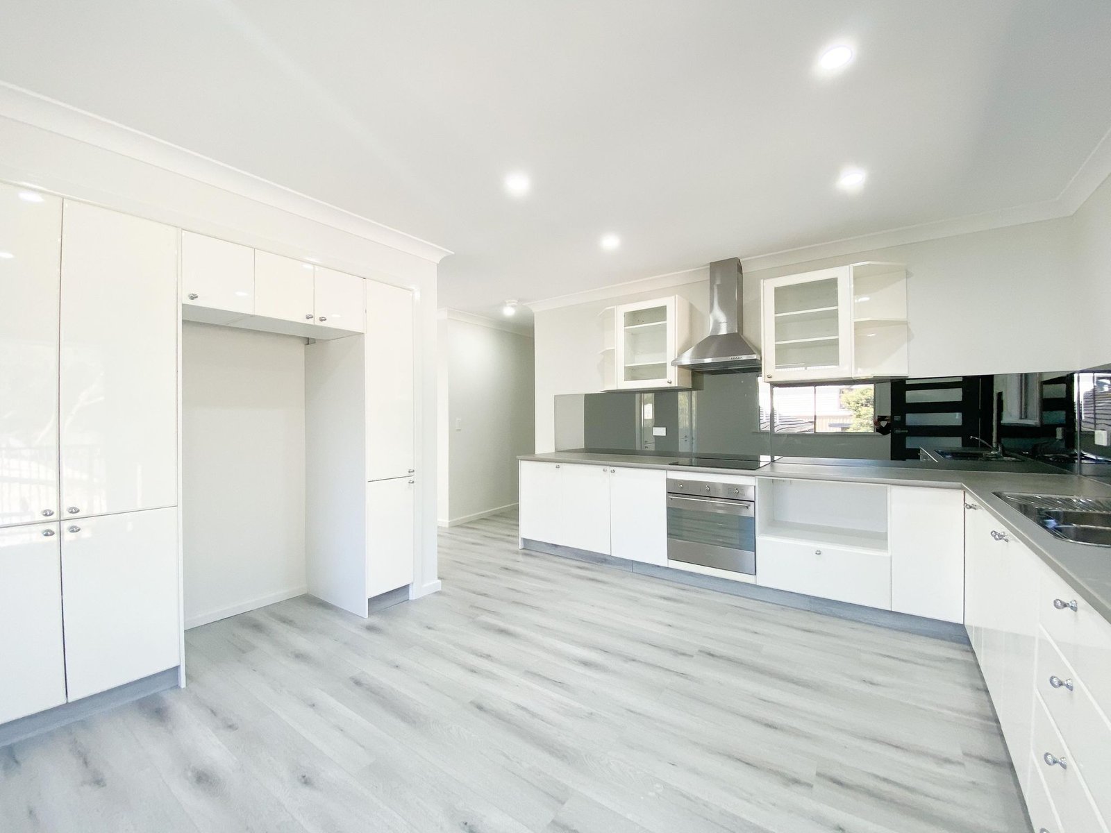 2/105 Stockton Street NELSON BAY 5