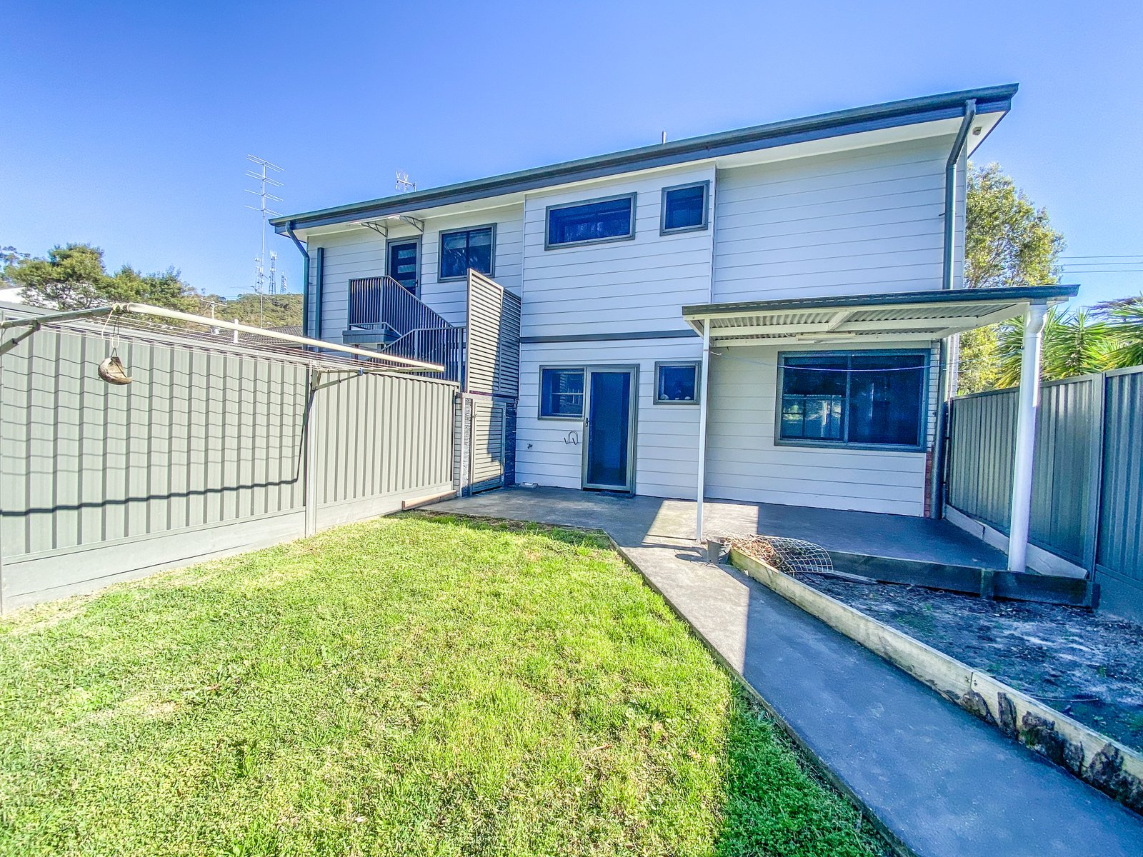 2/105 Stockton Street NELSON BAY 4