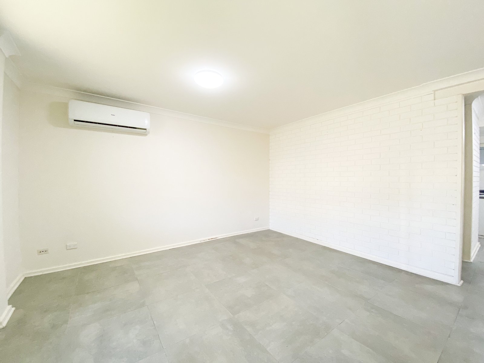 2/105 Stockton Street NELSON BAY 9