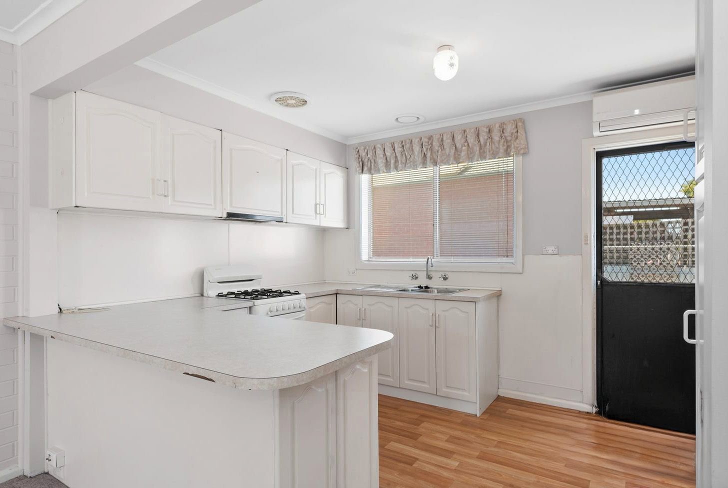 2/106 Leith Street REDAN 2