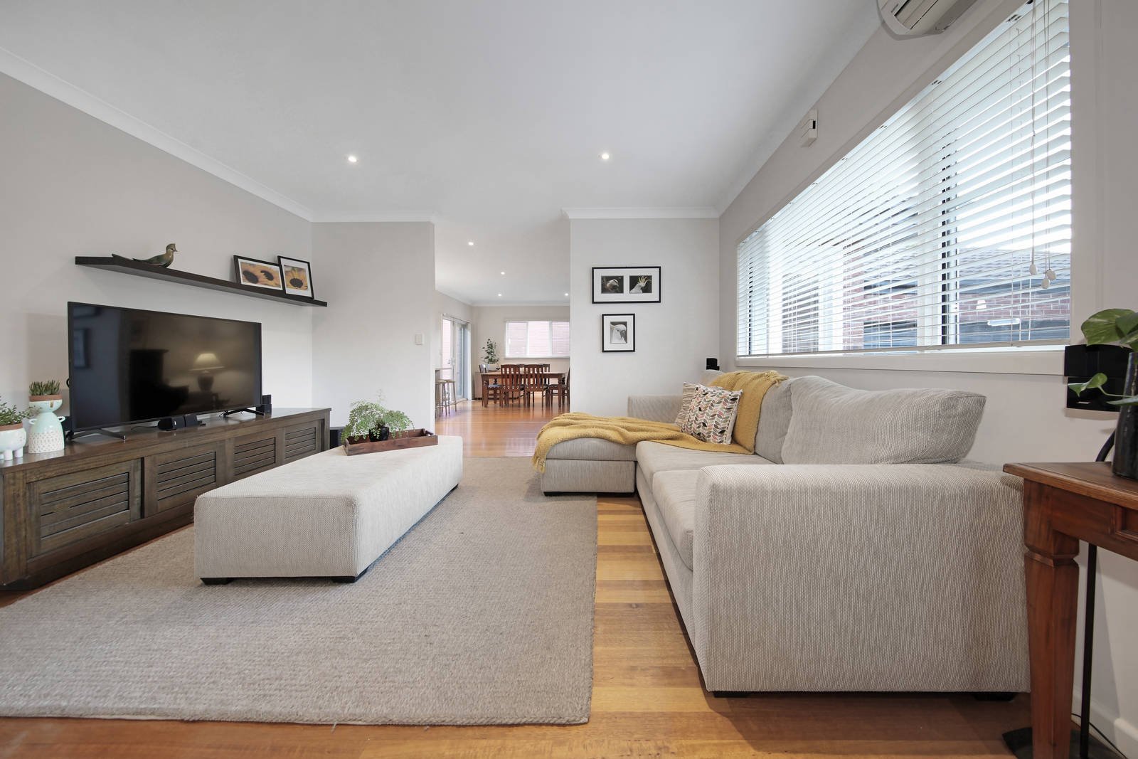 Gallery: 2/106 Marlborough Street