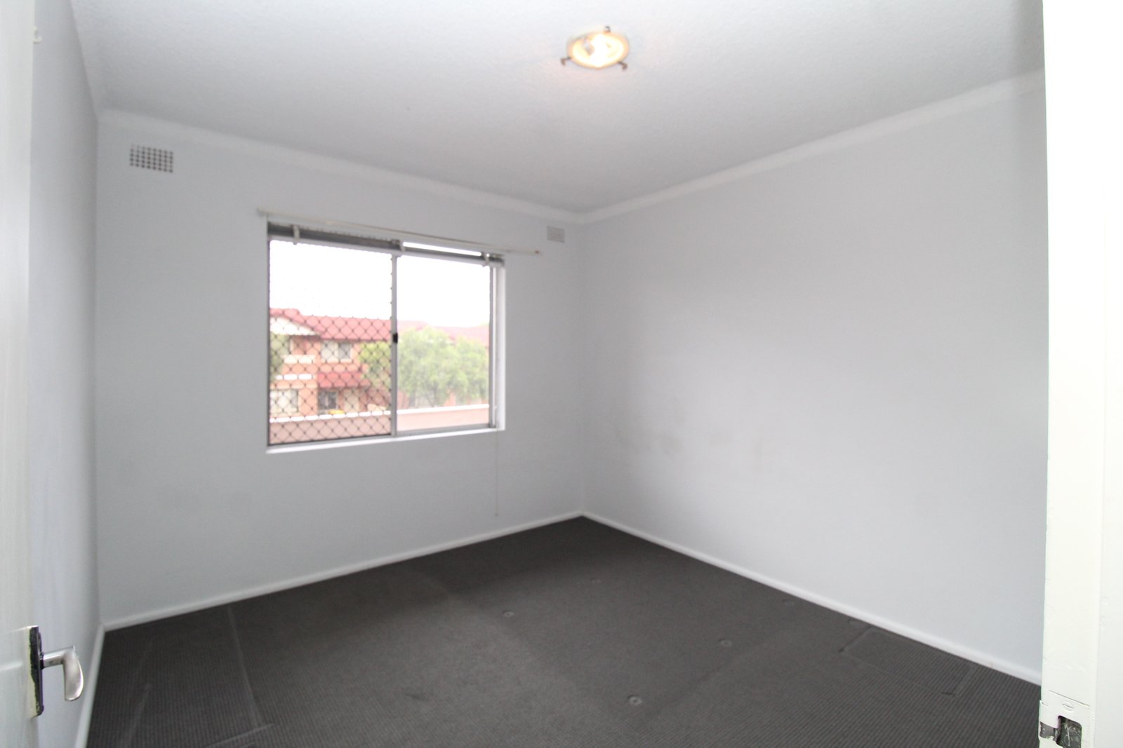 2/106 Sproule Street LAKEMBA 3