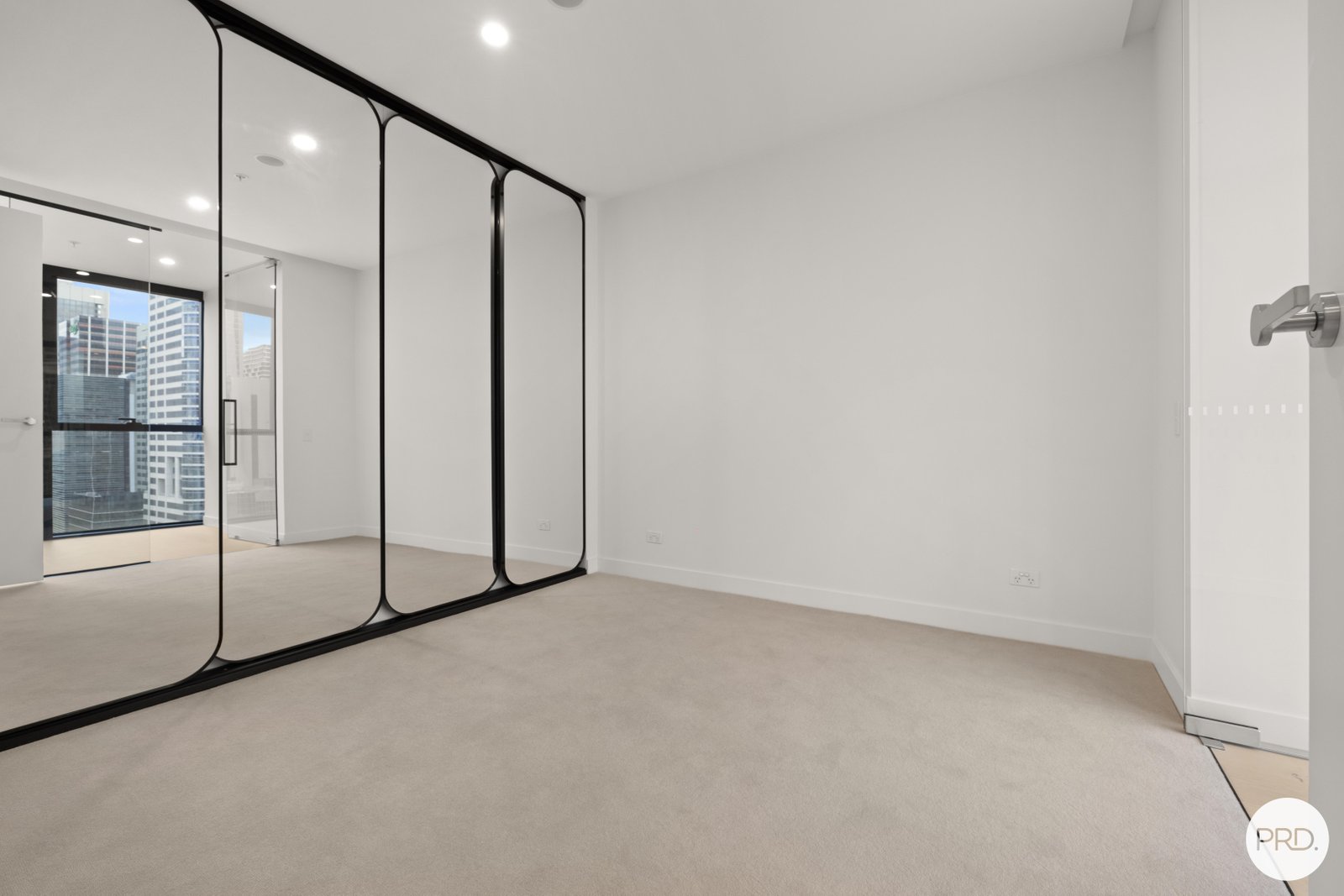 2106/138 Spencer Street MELBOURNE 8