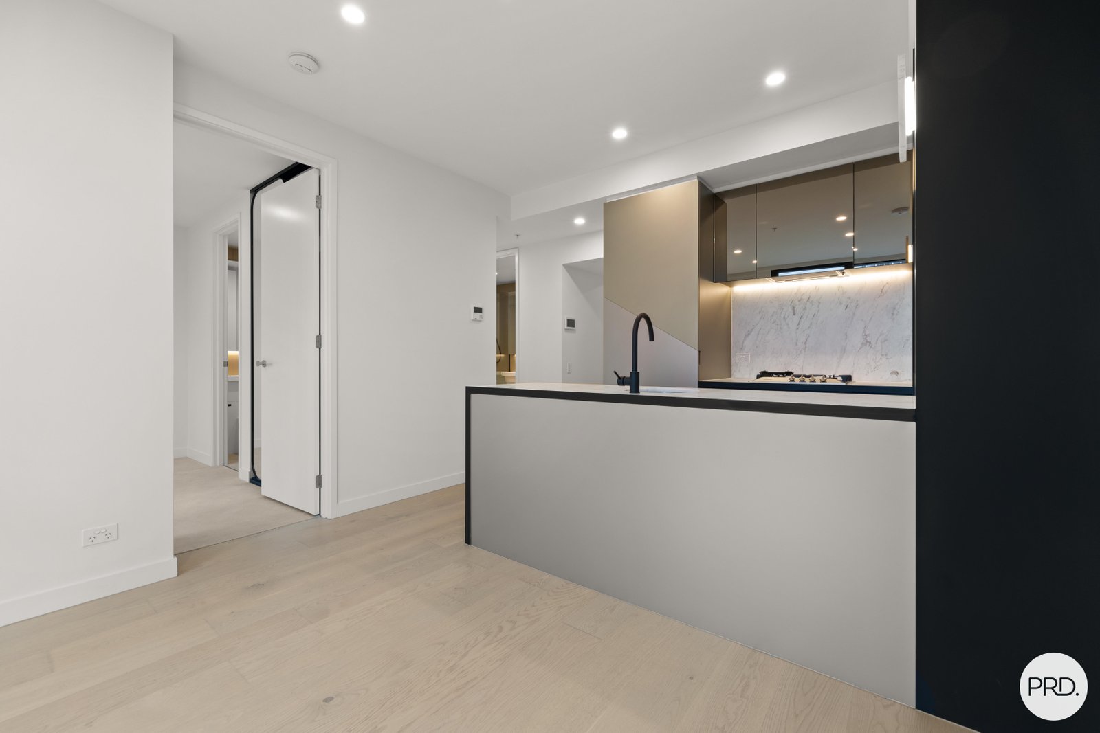 2106/138 Spencer Street MELBOURNE 11