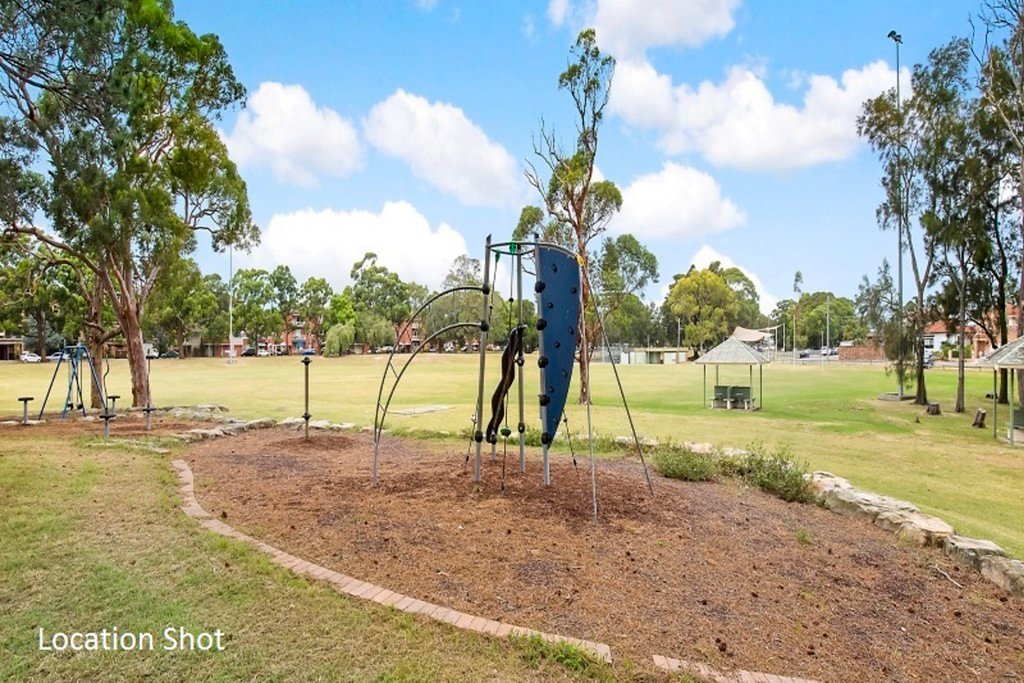 2/107-109 Alfred Street SANS SOUCI 12