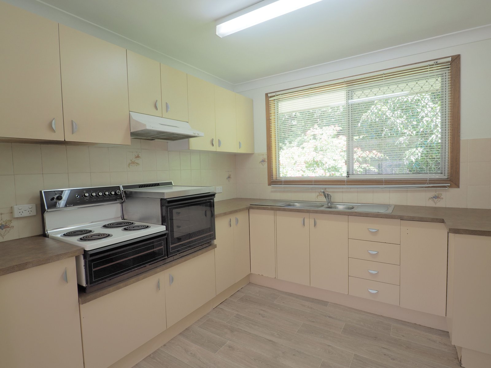 2/107 Argyll Street COFFS HARBOUR 8