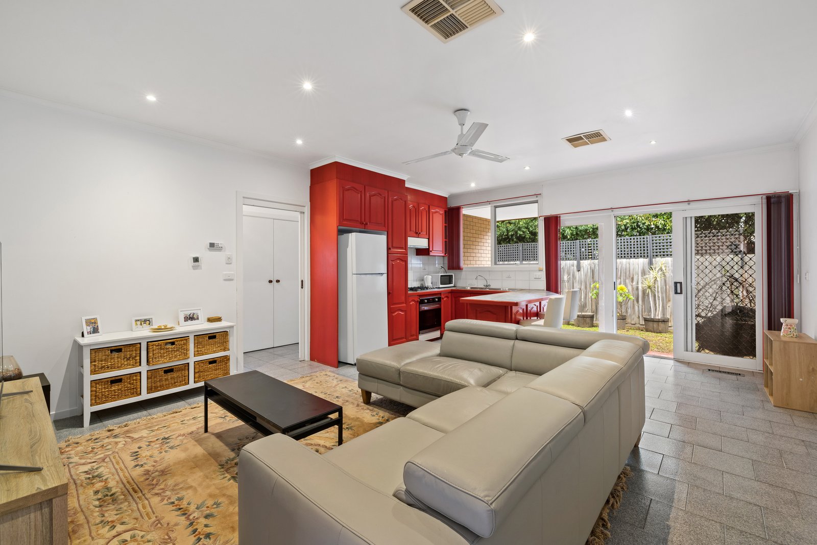 Gallery: 2/107 Cavanagh Street
