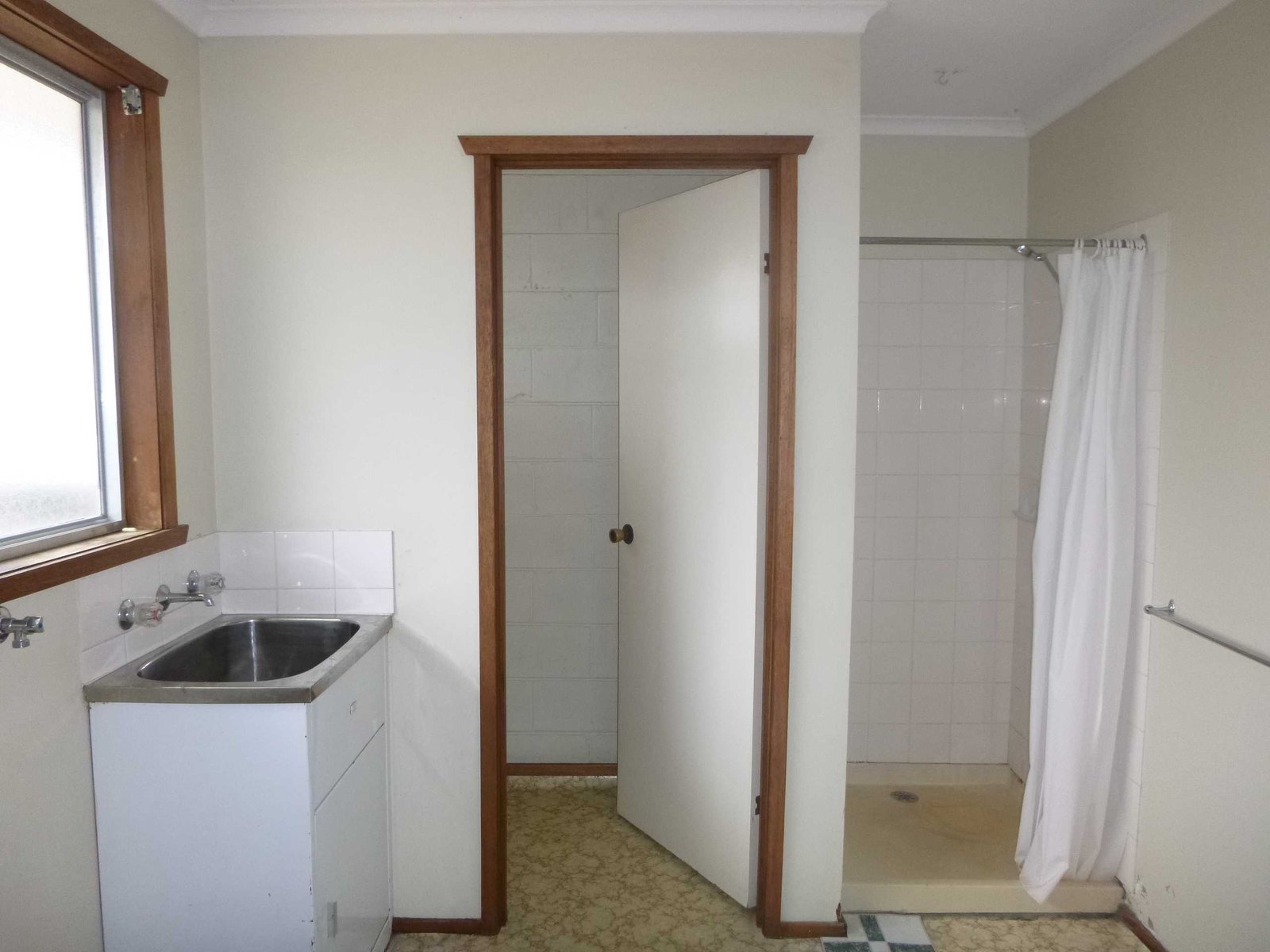 2/107 Morgan Street SEBASTOPOL 5