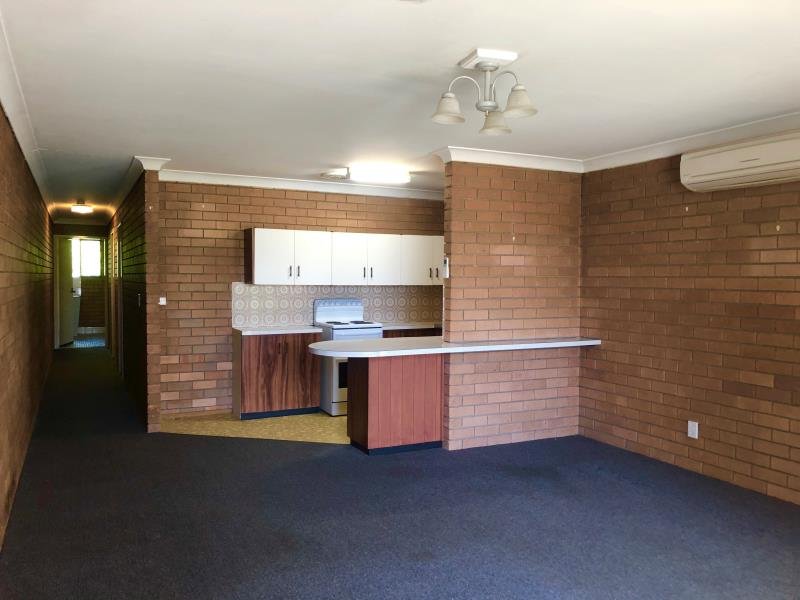 2/107 Petra Avenue TAMWORTH 2