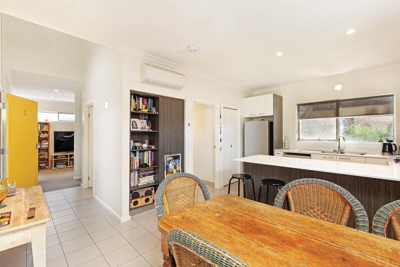 Gallery: 2/108 Central Springs Road