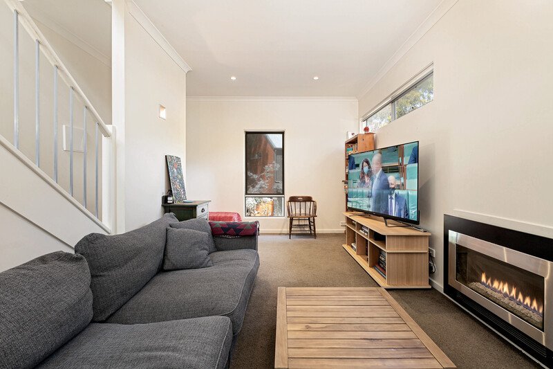 Gallery: 2/108 Central Springs Road