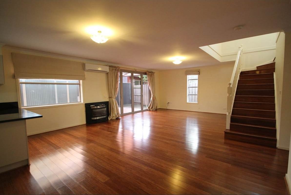 Gallery: 2/108 Truganini Road