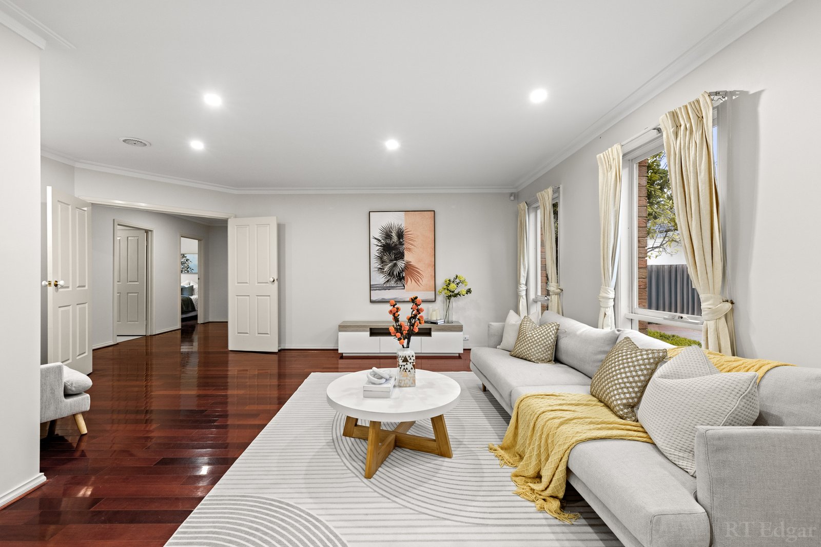 Real Estate and Property in 2/1080 Doncaster Road, Doncaster East, VIC