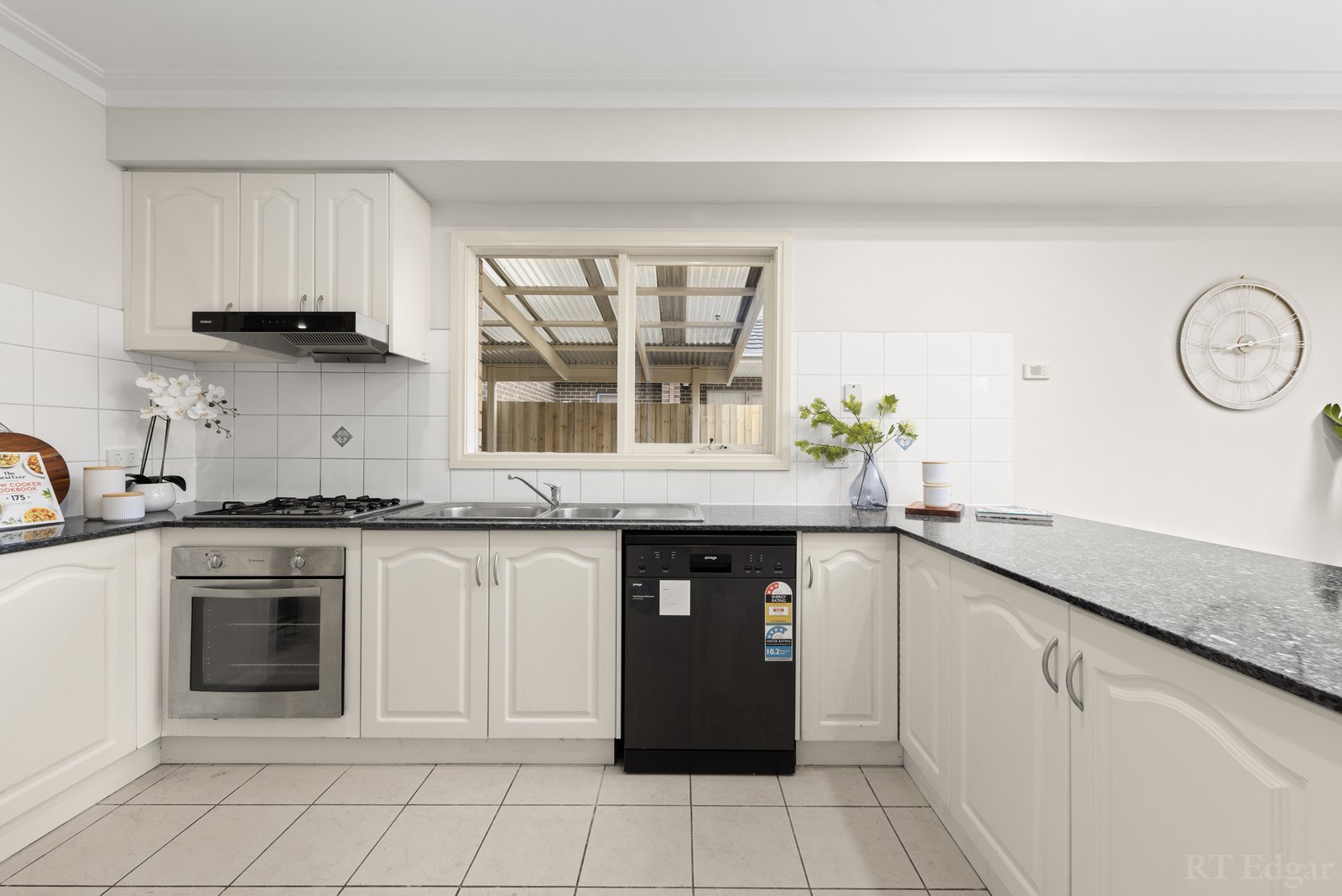 Real Estate and Property in 2/1080 Doncaster Road, Doncaster East, VIC