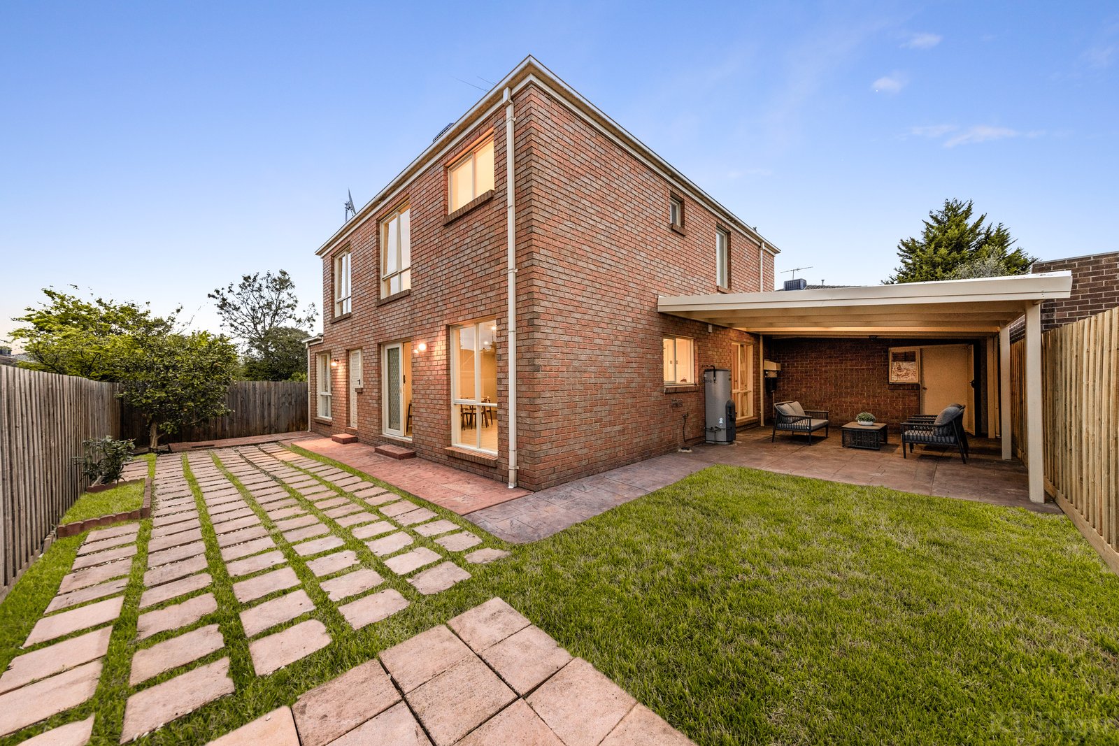 Real Estate and Property in 2/1080 Doncaster Road, Doncaster East, VIC