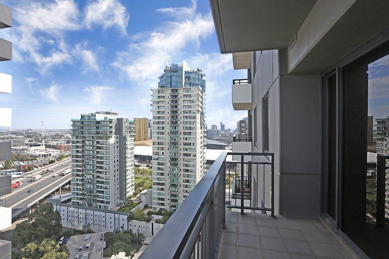 Gallery: 2108/80 Clarendon Street
