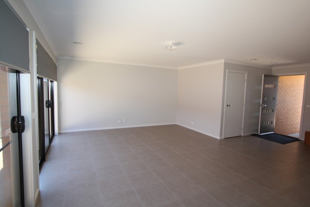 2/108A Beverin Street SEBASTOPOL 5