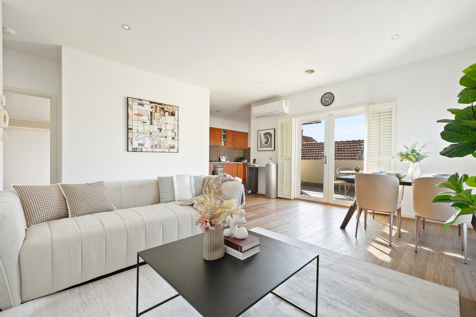 Gallery: 2/109 Murrumbeena Road