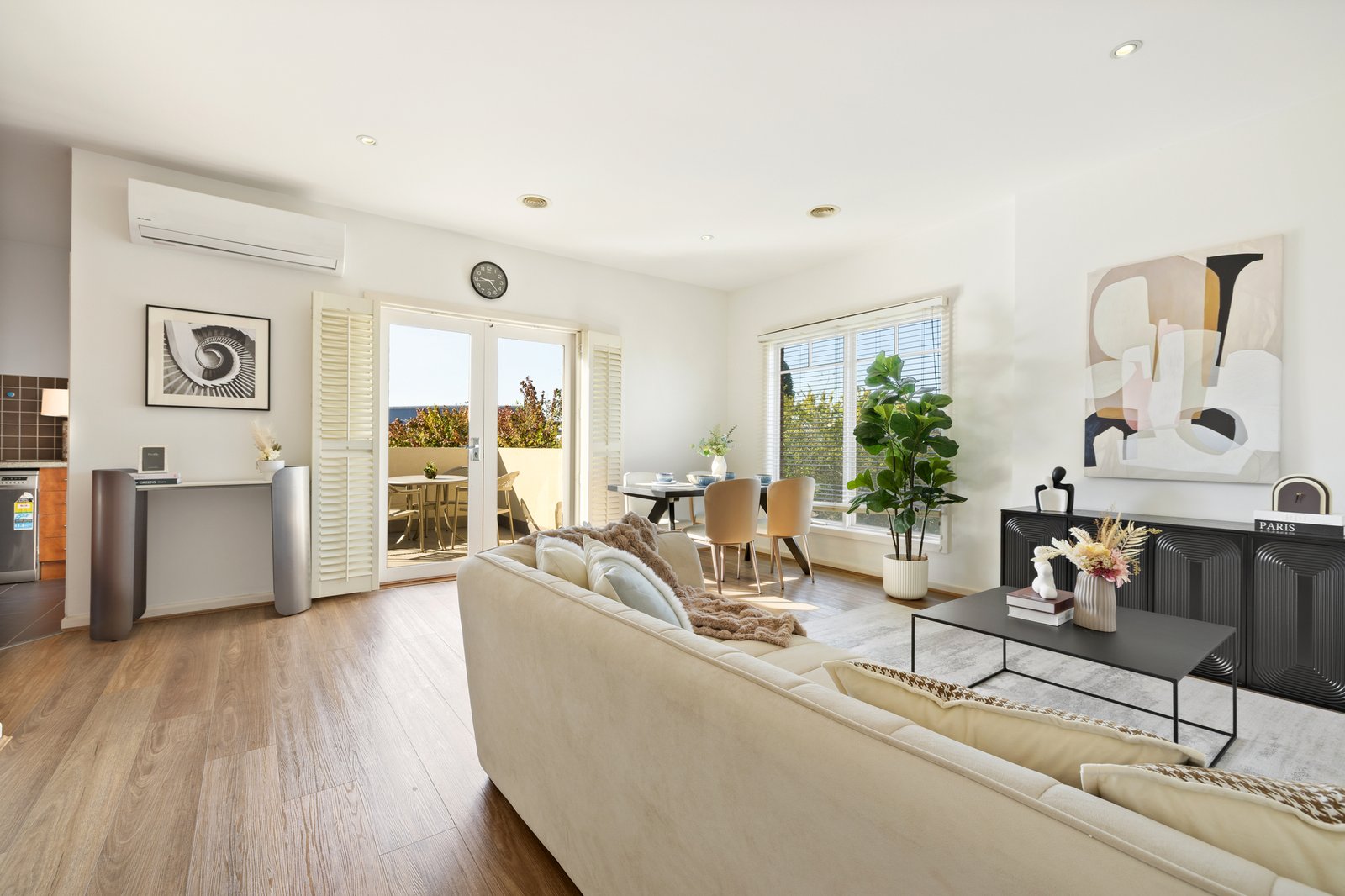 Gallery: 2/109 Murrumbeena Road