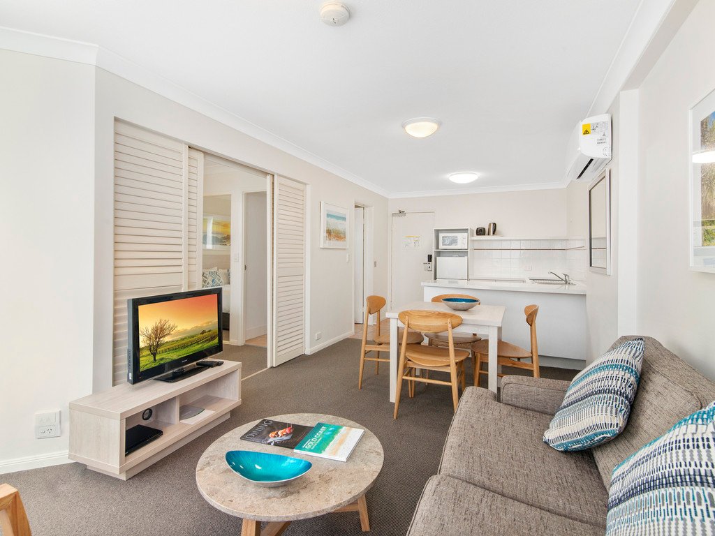 210/99 Griffith Street COOLANGATTA 1
