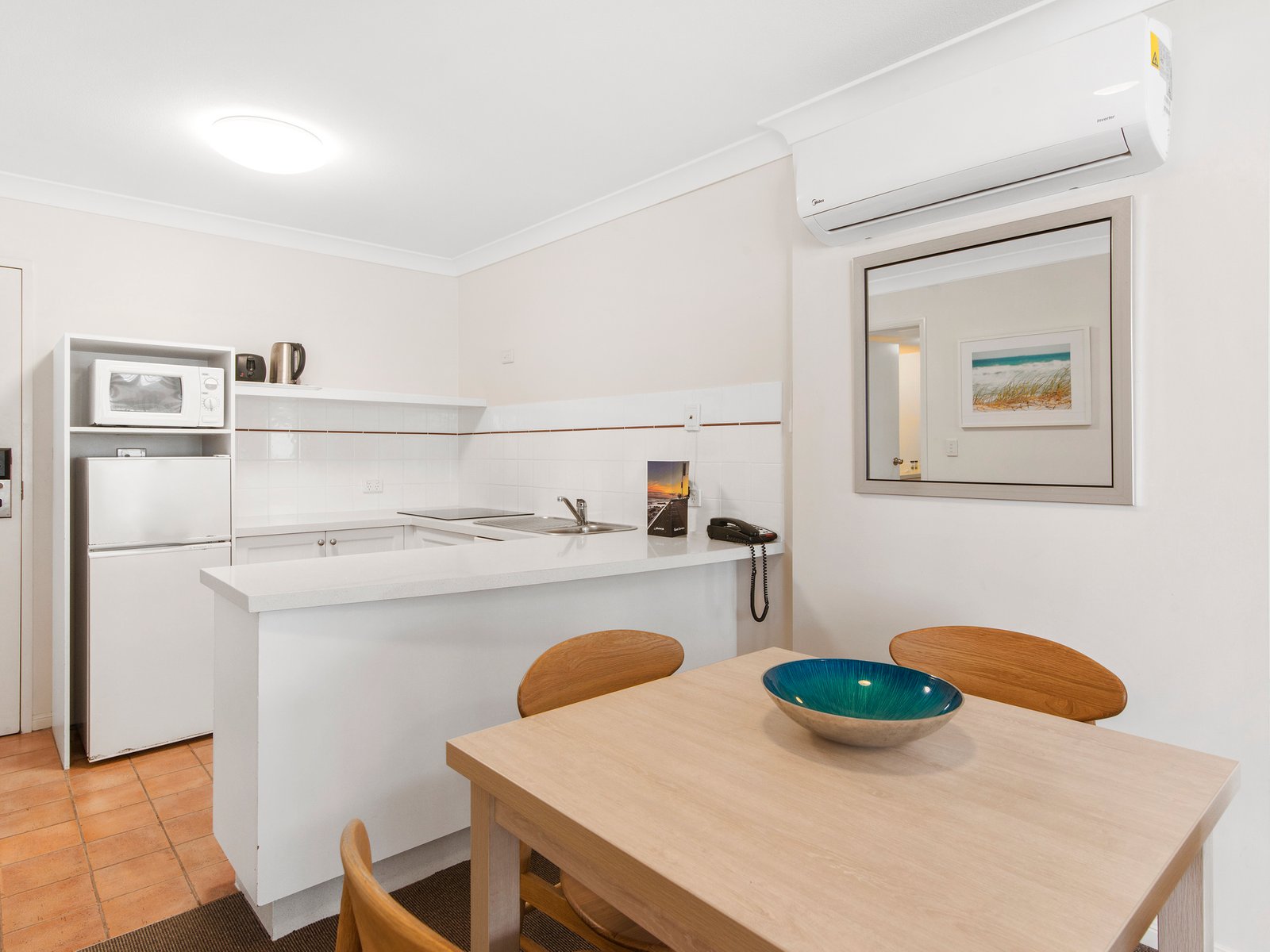 210/99 Griffith Street COOLANGATTA 5