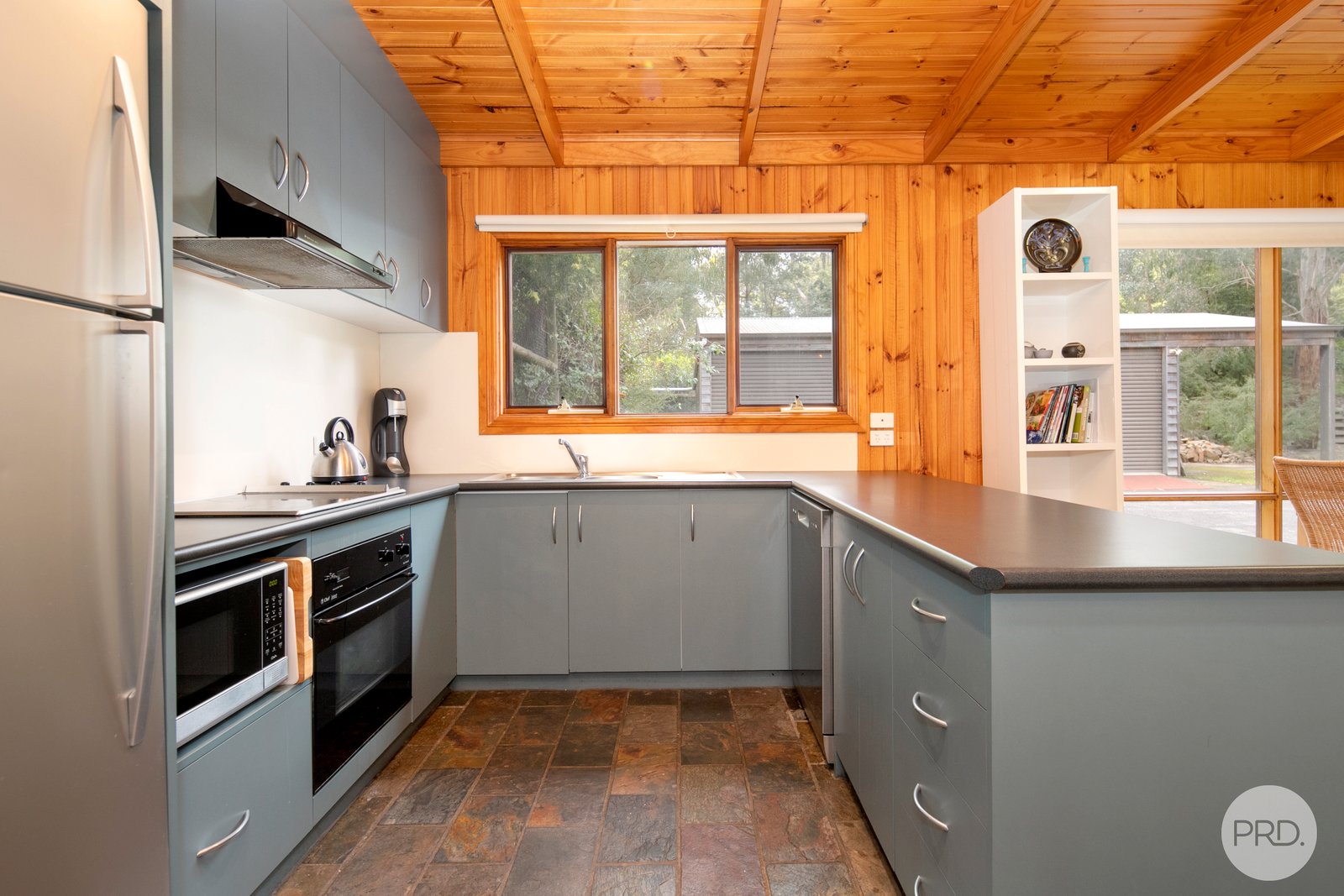 210A Sim Street (The Cottage)  BLACK HILL 3