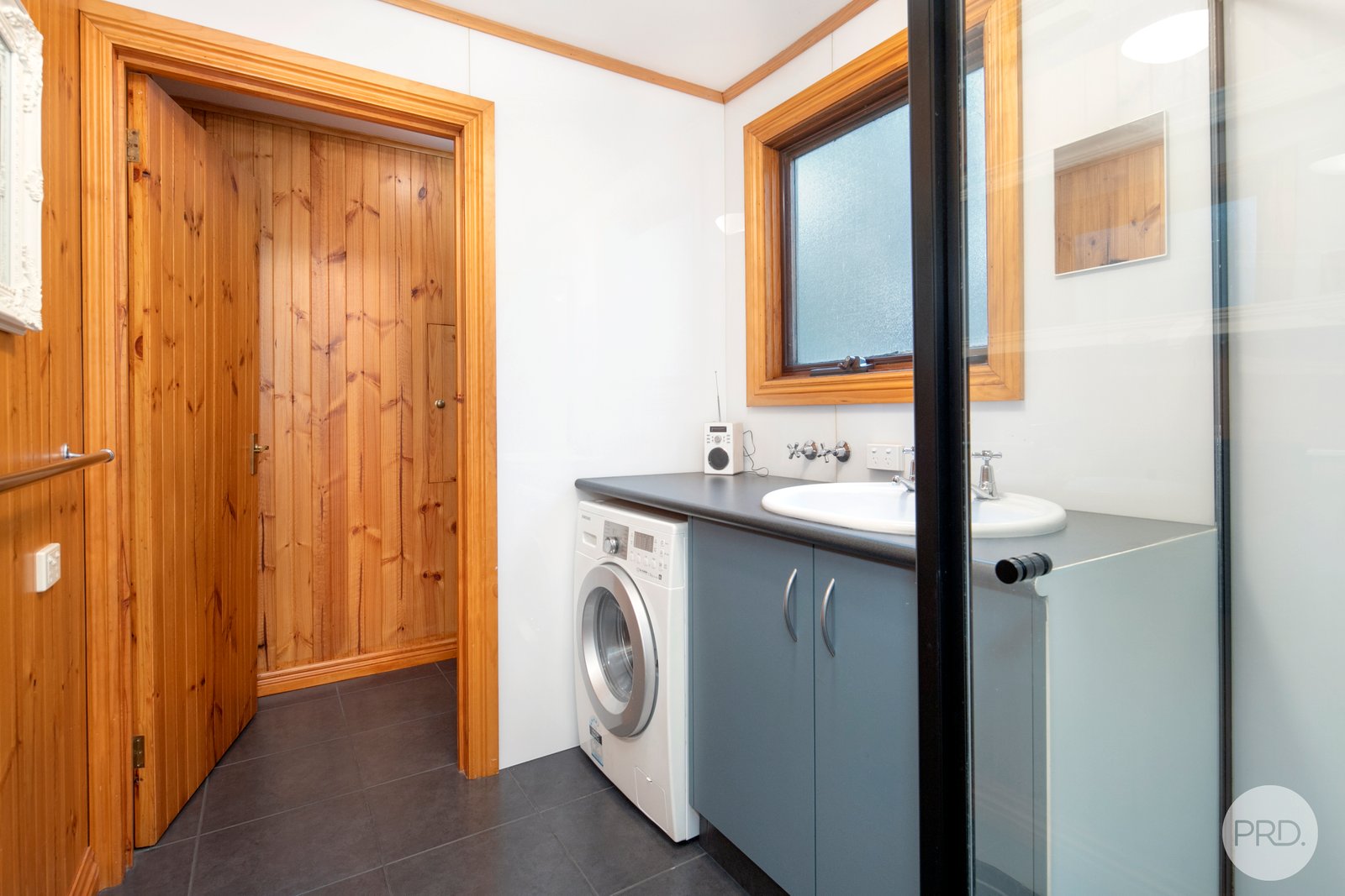 210A Sim Street (The Cottage)  BLACK HILL 10