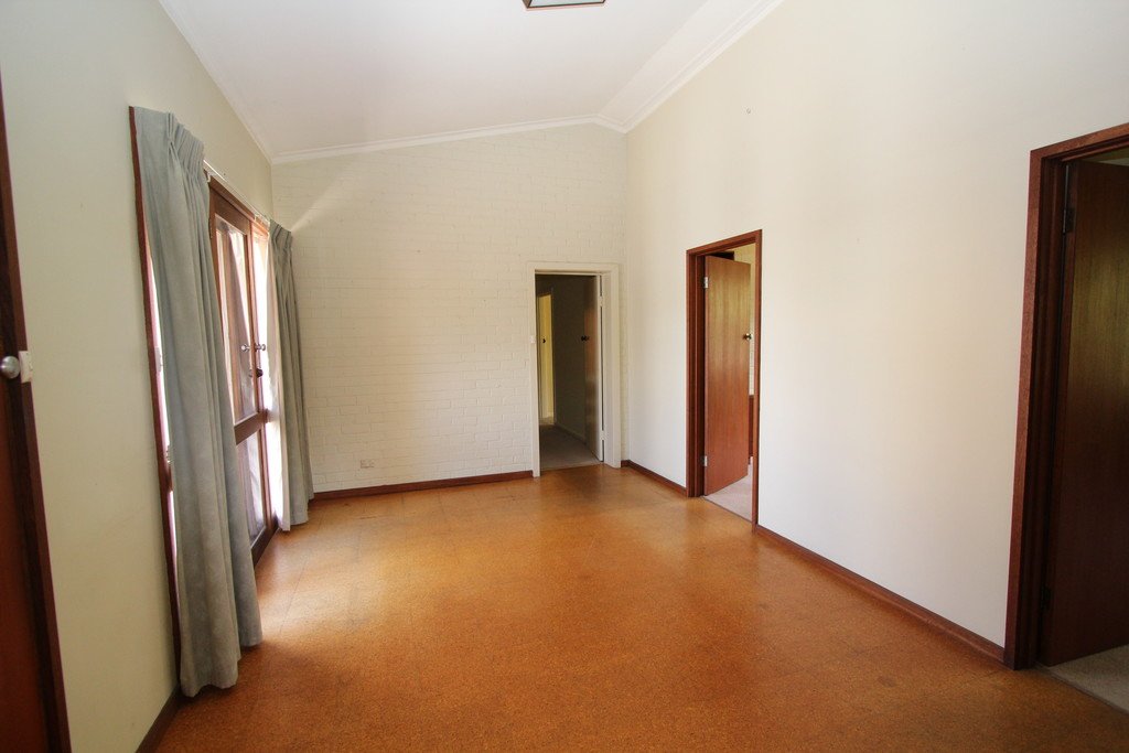 210B Wendouree Parade LAKE WENDOUREE 13