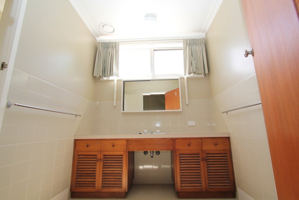 210B Wendouree Parade LAKE WENDOUREE 15