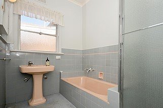210B Wendouree Parade LAKE WENDOUREE 17