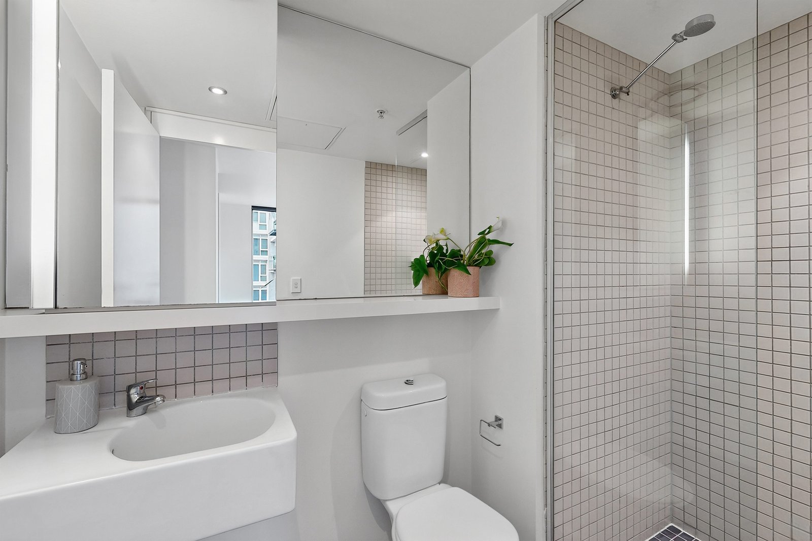 Real Estate and Property in 210v/162 Albert Street, East Melbourne, VIC
