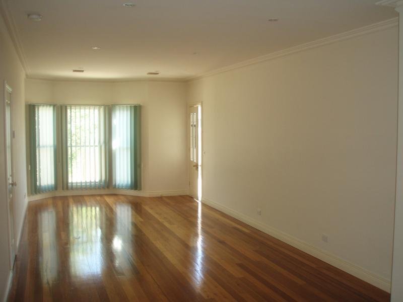 Gallery: 2/11 Abbott Street