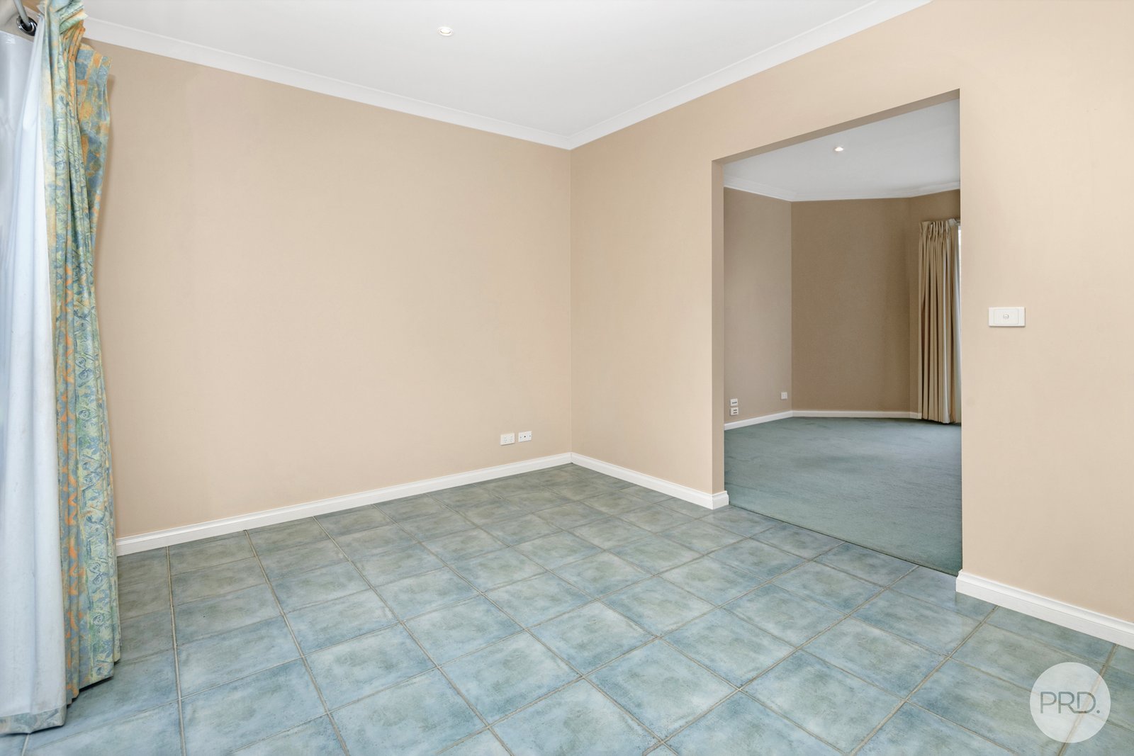 2/11 Alexander Avenue WENDOUREE 4