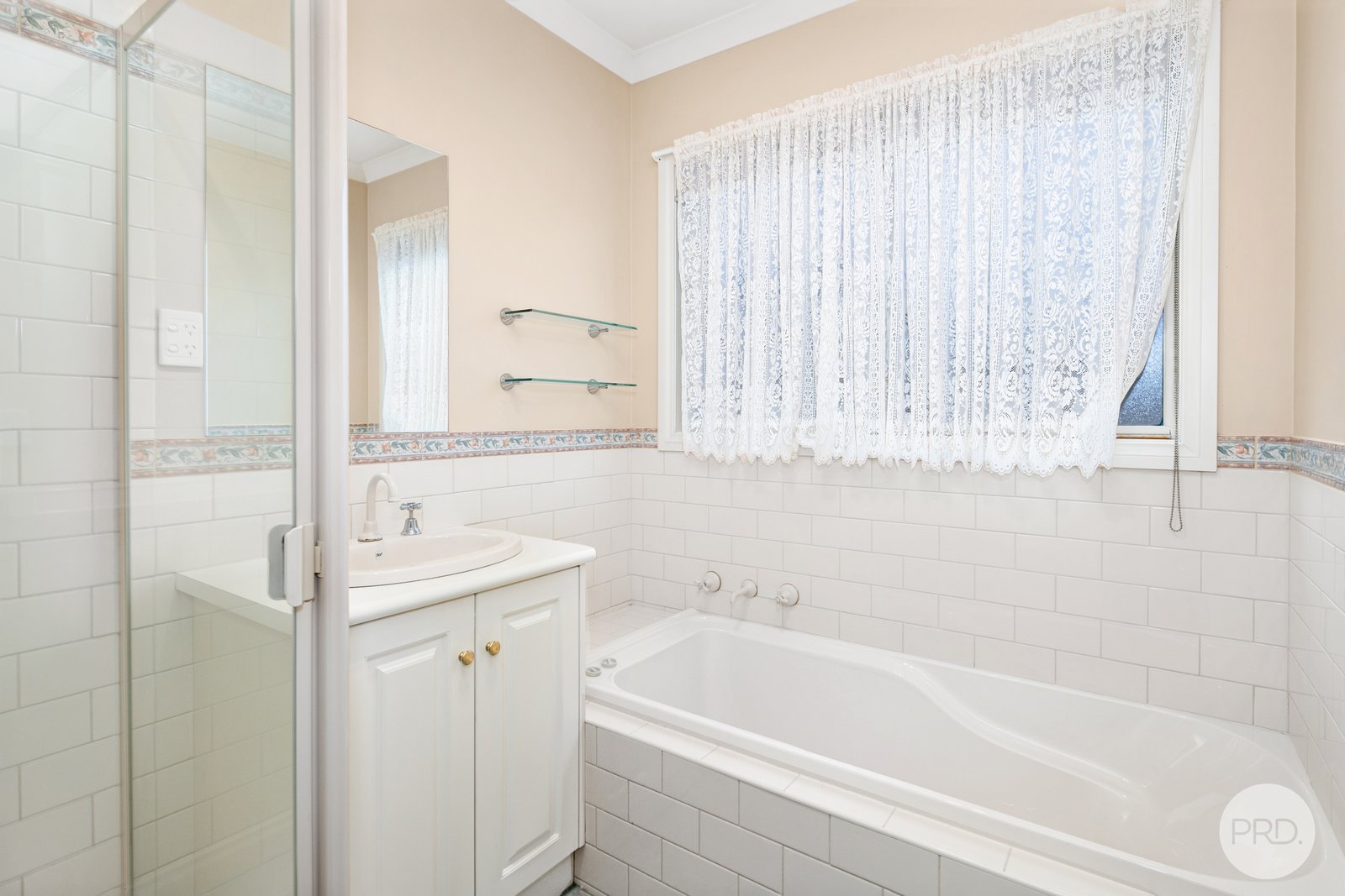 2/11 Alexander Avenue WENDOUREE 7