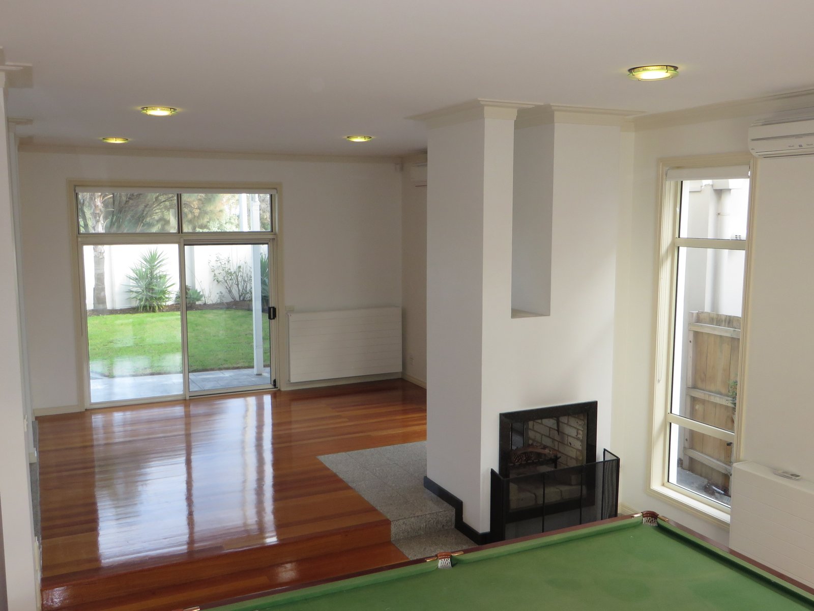 Gallery: 211 Beach Road