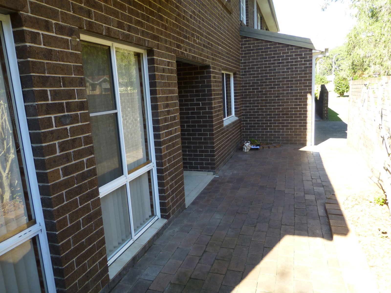 2/11 Blackbutt Crescent LAURIETON 3
