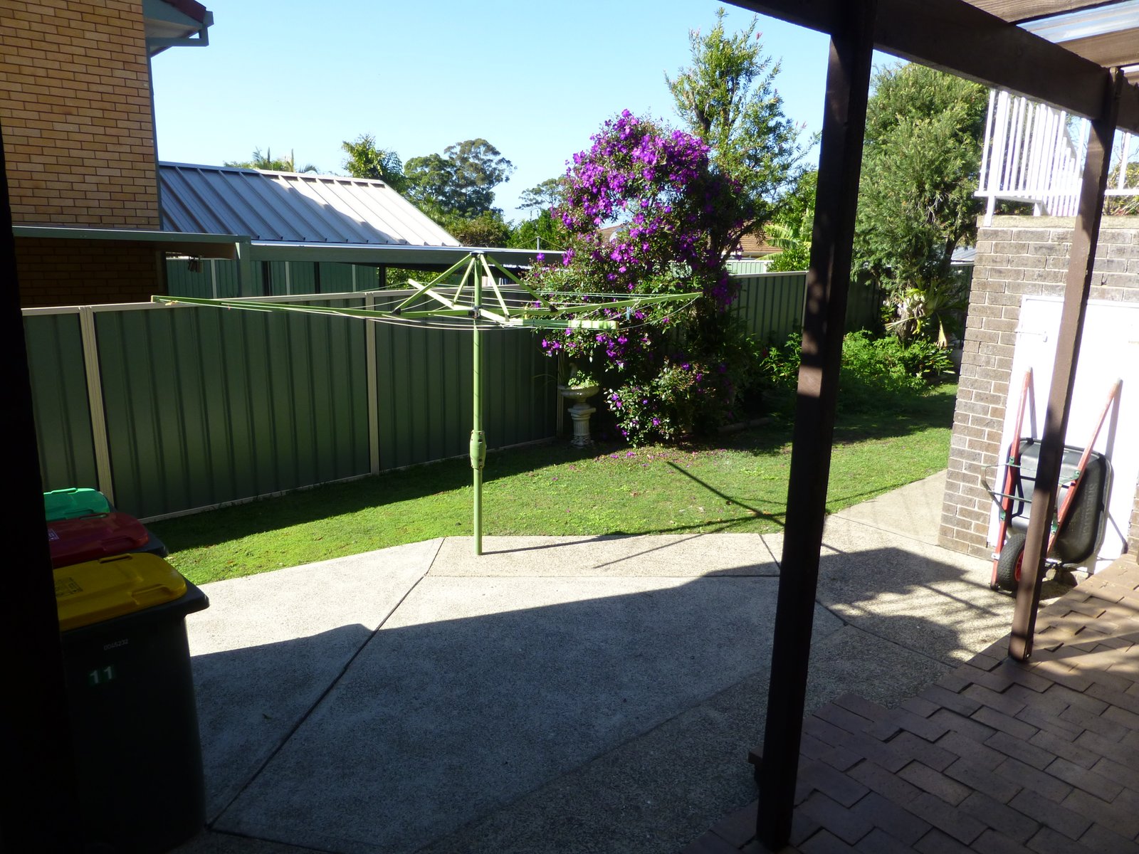 2/11 Blackbutt Crescent LAURIETON 6