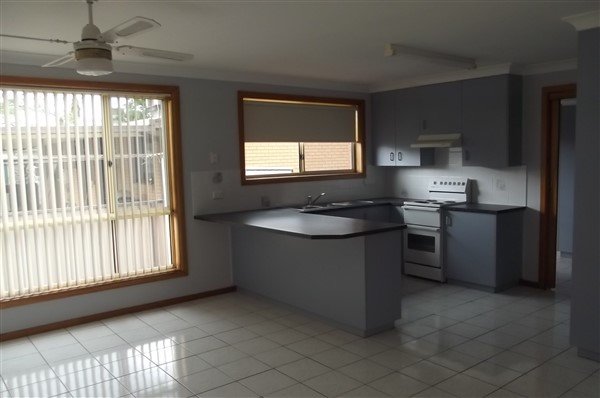 2/11 Blowering Road TUMUT 3
