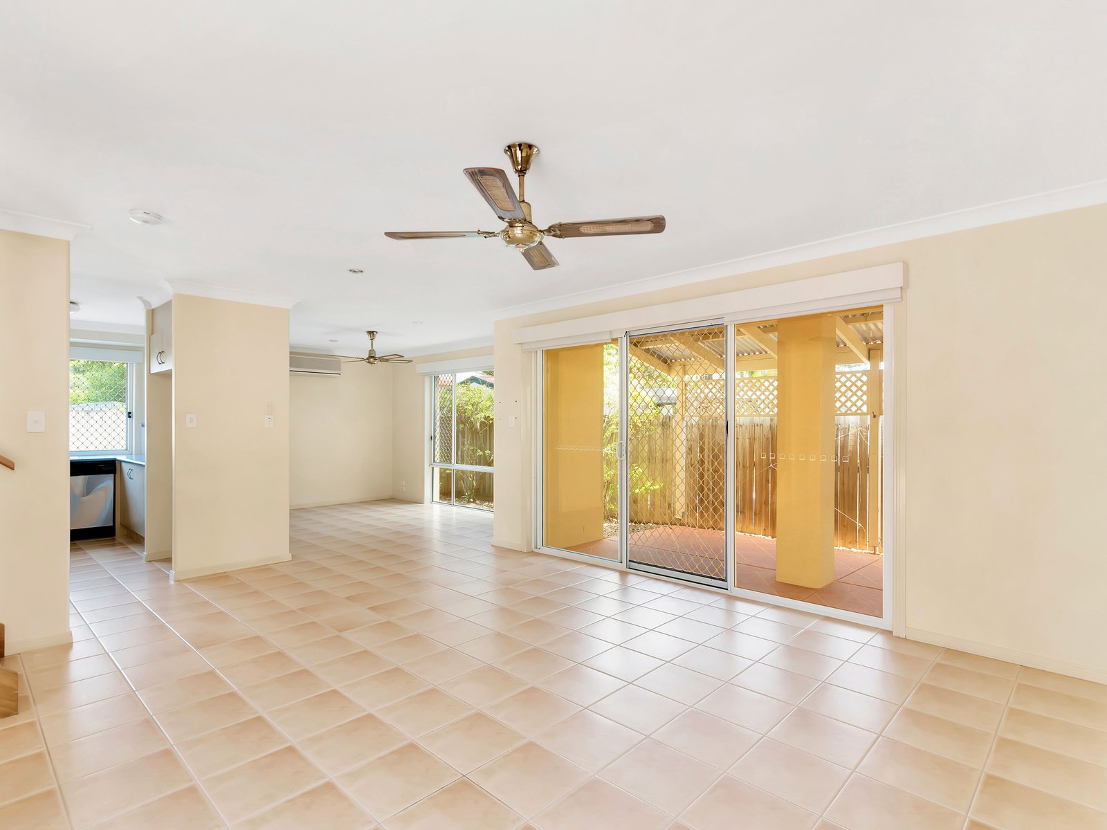 2/11 Boodera Road PALM BEACH 2