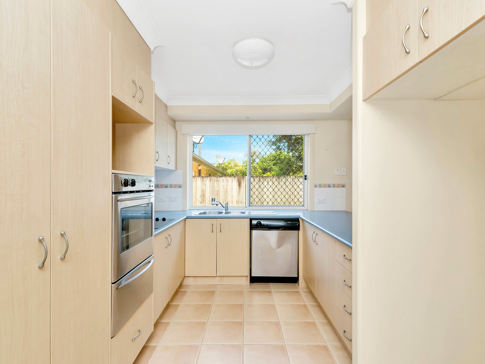 2/11 Boodera Road PALM BEACH 4