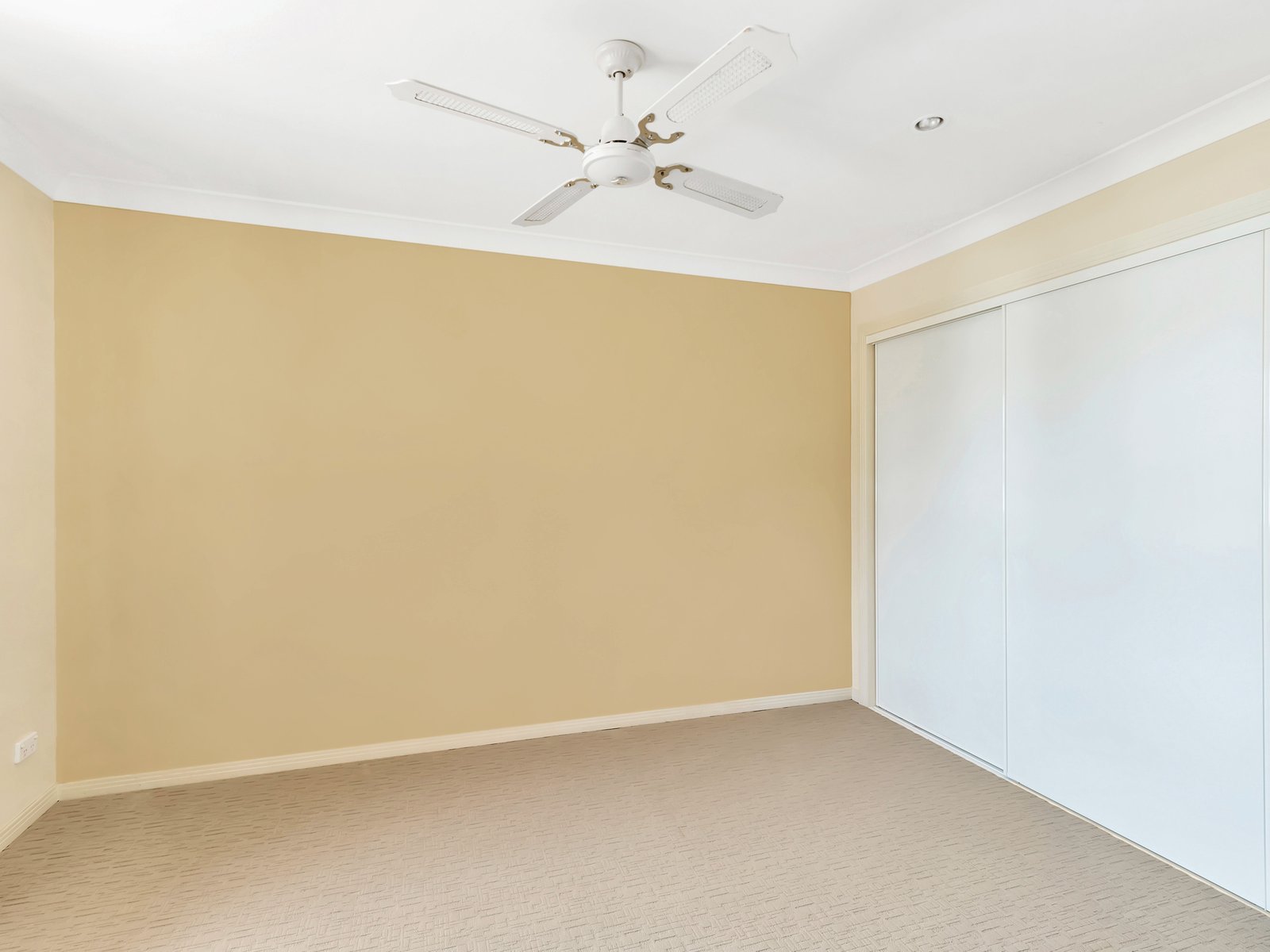 2/11 Boodera Road PALM BEACH 4