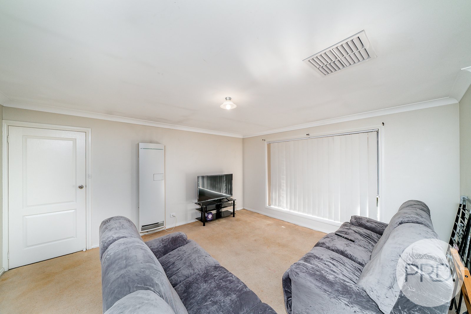 2/11 Bulolo Street ASHMONT 3