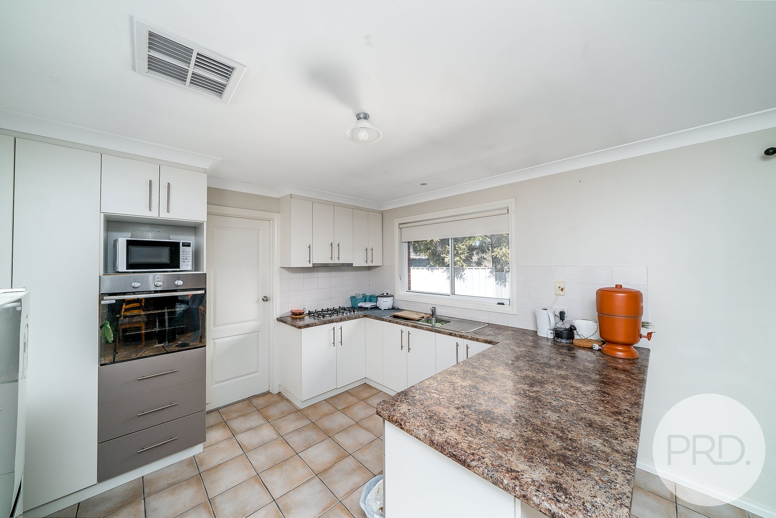 2/11 Bulolo Street ASHMONT 5