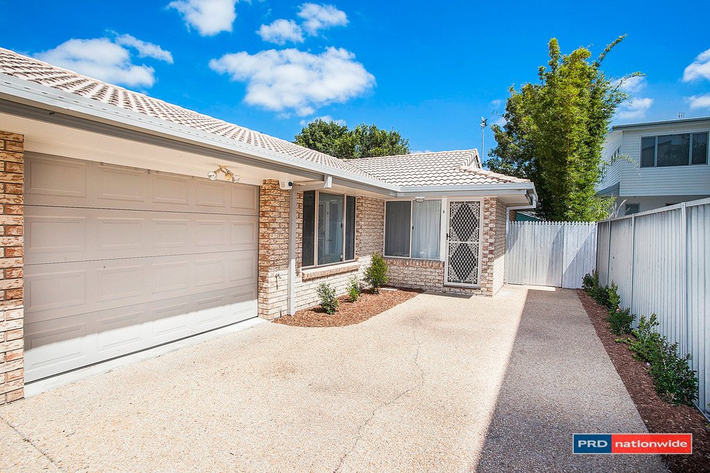 2/11 CEDAR Court BURLEIGH HEADS 1