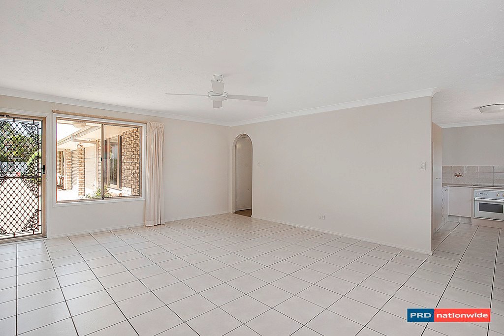 2/11 CEDAR Court BURLEIGH HEADS 4